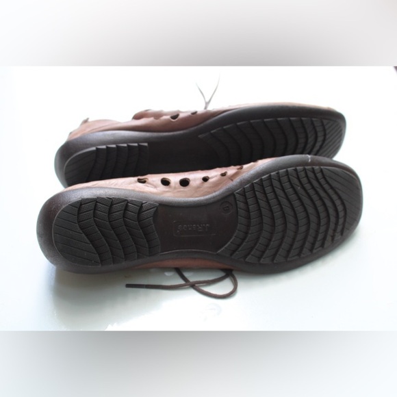 J. Renee leather sneakers - Picture 7 of 12